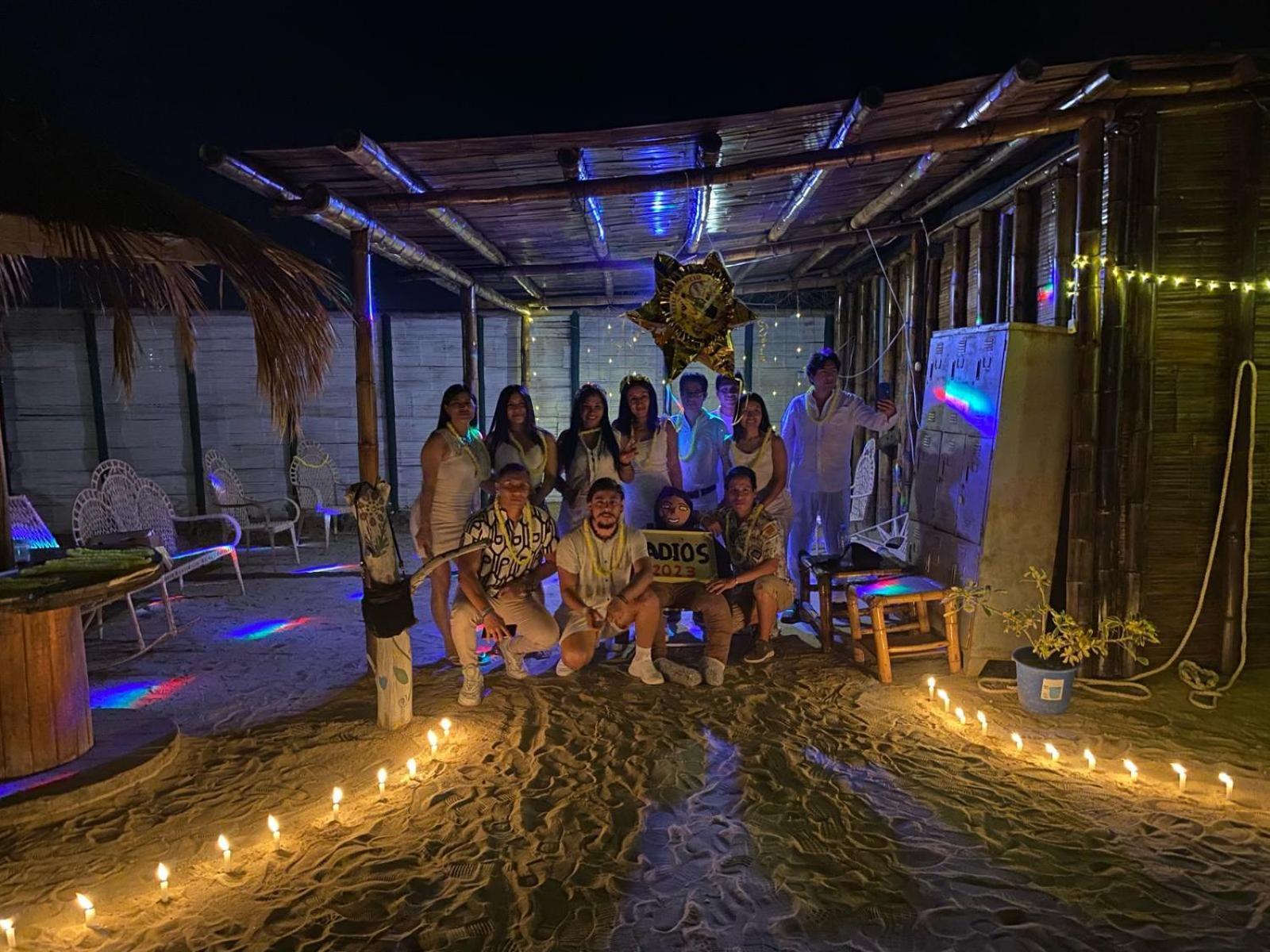 Pepon Surf Camp Hotel Mancora Exterior photo